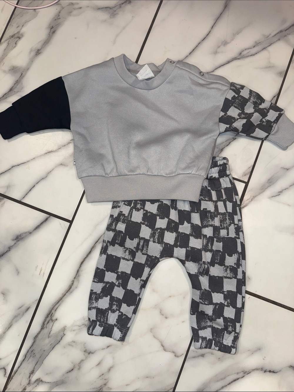 Tiny Tribe Grey & Black Baby Set with Checker Pants & Crew Size 9/12M